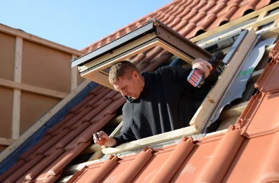 Pose de fenêtres de toit Velux à Couffy